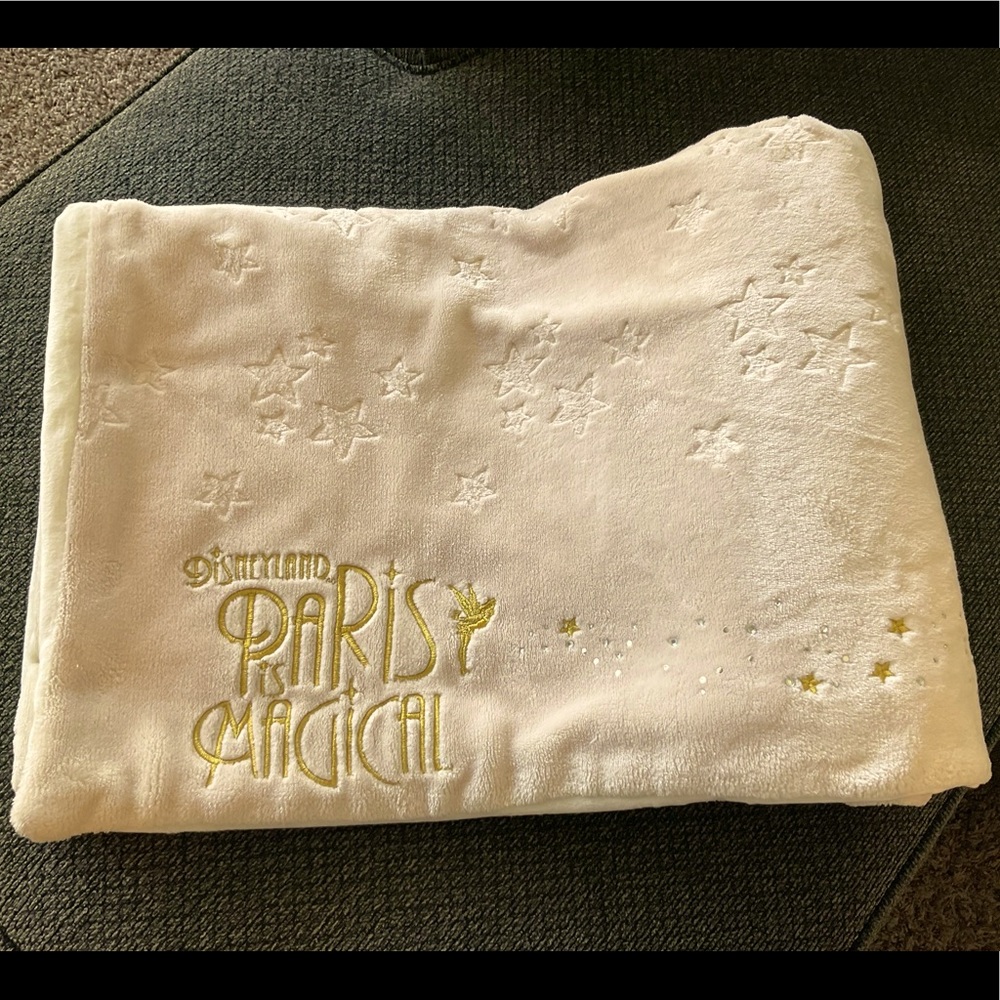 ✨🇫🇷Disneyland Paris Throw Blanket ✨🇫🇷